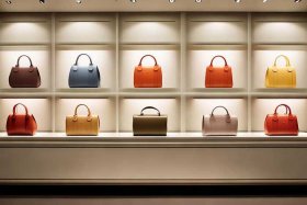 celine中国官网旗舰店；celine官网旗舰店包