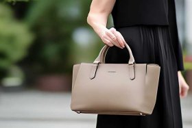 40岁女人包包推荐休闲 40岁女人包包推荐休闲款