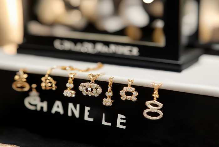 chanel耳环正品二手价格、chanel2021耳环