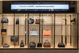 Coach官方旗舰店是正品吗、coach官方旗舰店是正品吗知乎