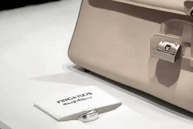 爱马仕包包最低多少钱，爱马仕包包最低多少钱一个