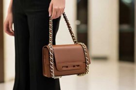 chanel woc链条包 chanel链条包价格