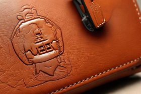 loewe包怎么鉴别真伪、loewe包怎么辨别真假
