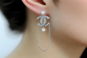 chanel logo耳环 chanel vintage 耳环