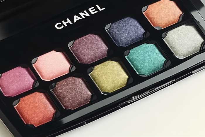 chanel四色眼影真假，chanel四色眼影真假对比