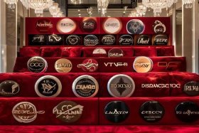 服装十大奢侈品牌、服装十大奢侈品牌标志