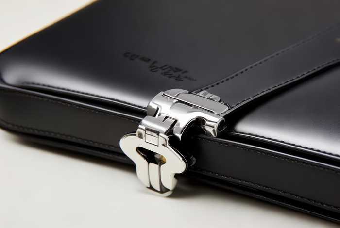 celine box包肩带扣怎么弄、celine box包带扣怎么打开 celine box包肩带扣怎么弄、celine box包带扣怎么打开