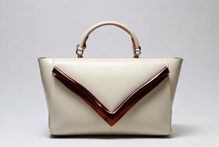 logo是v的包包图片；v型logo的包包