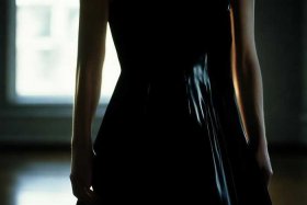 chanel服装之经典小黑裙；chanel的经典小黑裙