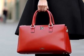 LV新款女包热卖 lv新款女包热卖
