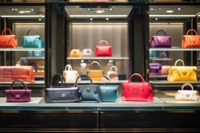 迪奥官网包旗舰店 迪奥官方旗舰店官网包包