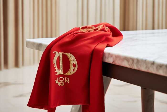 dior迪奥中国官方网、dior迪奥中国官方网围巾