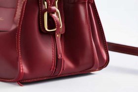 复刻包包一般多少钱一个（顶级复刻的包一般多少钱）