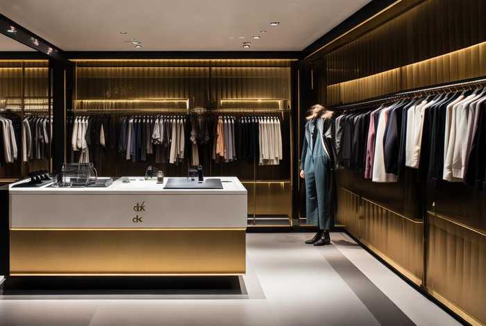 ck轻奢荟靠什么盈利（ck算轻奢嘛）