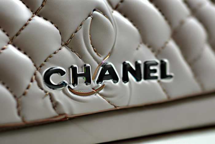 chanel镭射标鉴定 chanel镭射标在哪