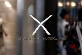 logo像一个x的奢侈牌子韩国，logo像一个x的奢侈牌子韩国衣服