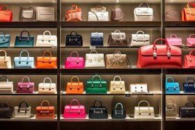 迪奥包包所有款式价钱 - 迪奥包包所有款式价钱一样吗