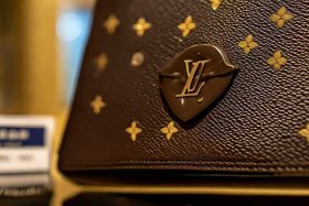lv官网包包经典款图片价格、lv官网包包经典款图片价格大全