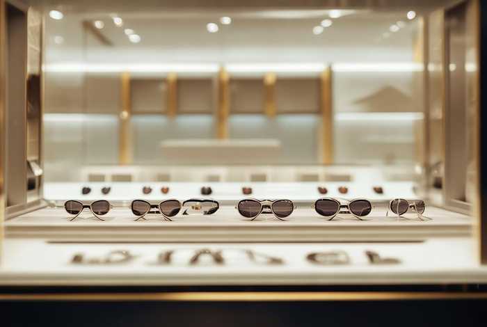 Chanel眼镜专柜（Chanel眼镜专柜内部条码）