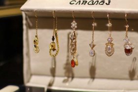 chanel耳环官方价格；chanel耳环官网价格