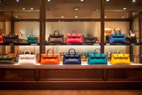 爱马仕包包官网中国官方网站是什么（爱马仕官网包包中国官网价格）