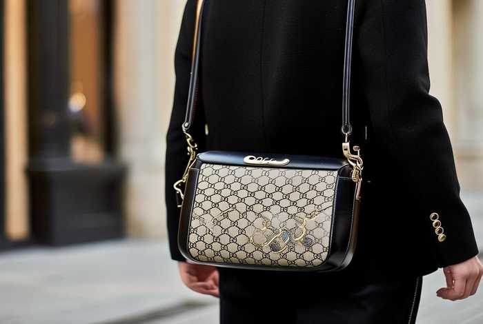 gucci斜挎小包男，gucci小包包斜挎包多少钱