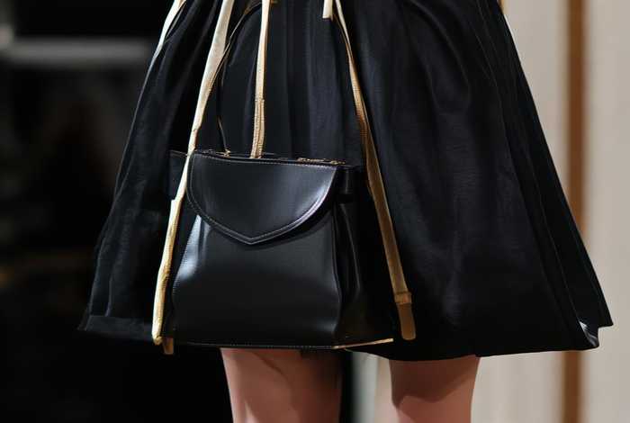 迪奥是哪一国的品牌，迪奥是哪一国的品牌衣服