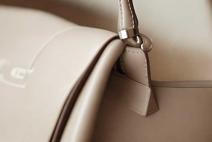 爱马仕最便宜的包包；爱马仕最便宜的包包多少钱叫什么