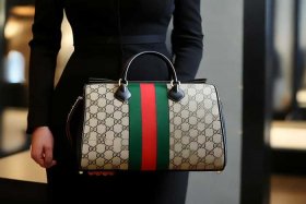 古驰(gucci)奢侈品女包多少钱（gucci的女包多少钱）