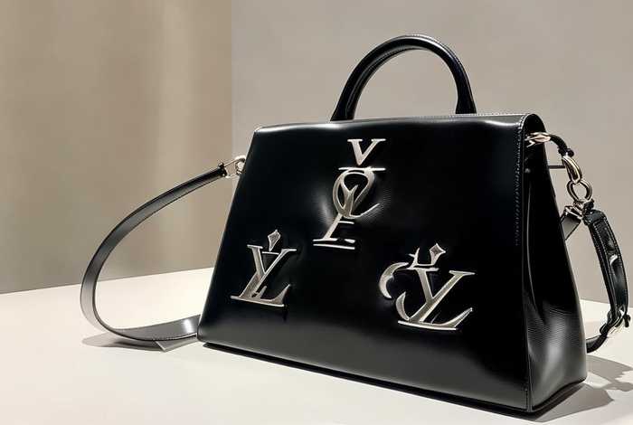 2021lv新款女包图片；2021新款lv包包价格和图片女包