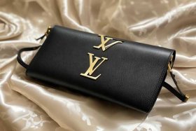 lv女包包图片；lv女包图片及价格 正品