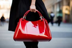 迪奥红色小号包包（迪奥女包红色多少钱）