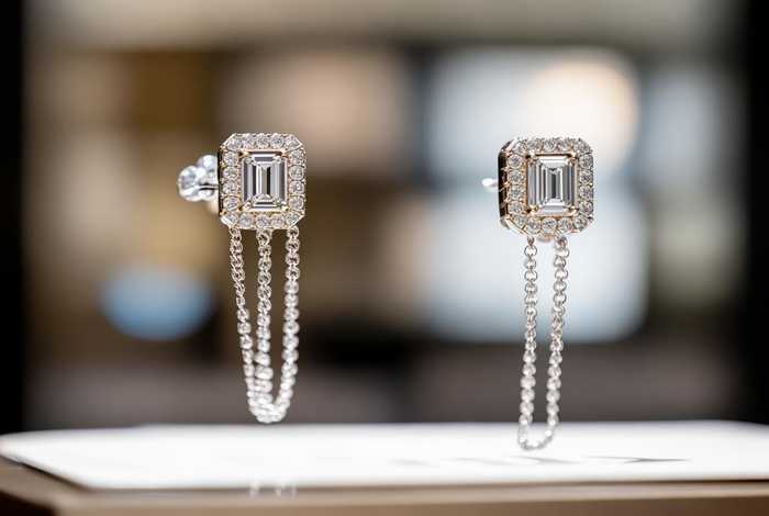 Chanel耳钉19年款会23年再出吗(chanel耳钉19年款会23年再出吗) Chanel耳钉19年款会23年再出吗(chanel耳钉19年款会23年再出吗)