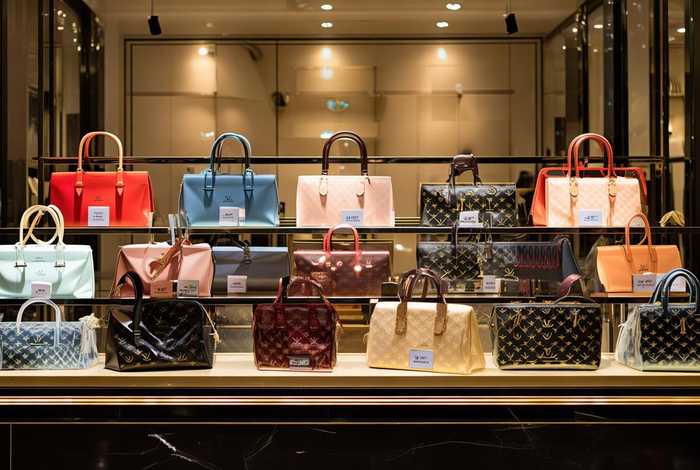 高仿lv包价格多少合适；lv包价格一般多少钱