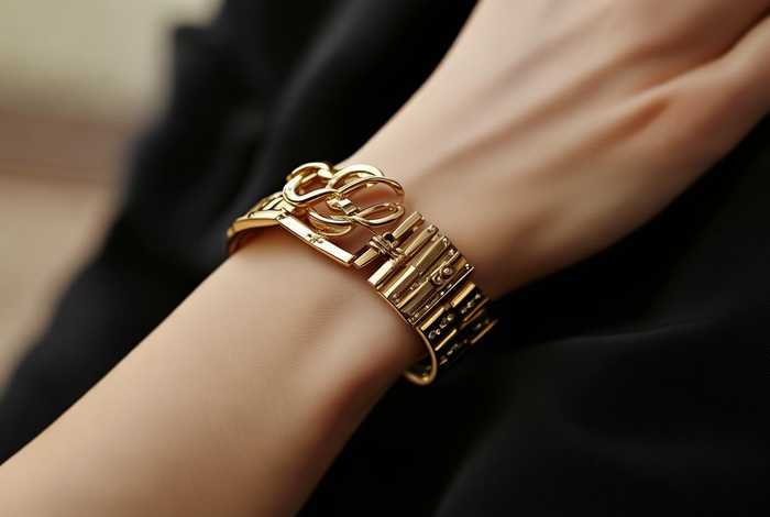 chanel手镯、chanel手镯怎么打开