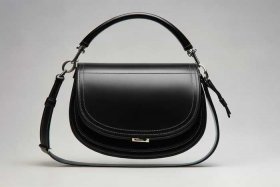 迪奥黑色牛皮马鞍包（迪奥马鞍包磨砂哑光黑色）