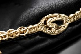 chanel镭射标掉了咋办 chanel镭射标掉了还能看出真假吗