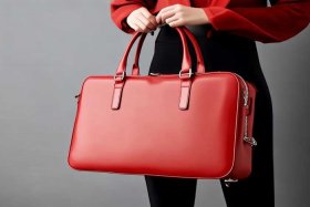 电脑包品牌推荐；电脑包品牌推荐女