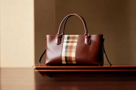 burberry官网包、burberry官网包包