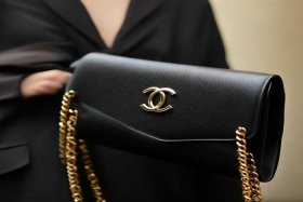 Chanel24P长链条钱包；chanel24p长链条钱包