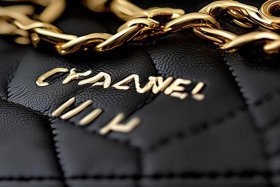 Chanel包包真假鉴别；chanel包包真假鉴别方法