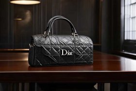 christian dior双肩包价格、christian dior双肩包多少钱