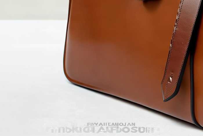 哥伦比亚官网旗舰店正品包包 哥伦比亚官网旗舰店正品包包是正品吗