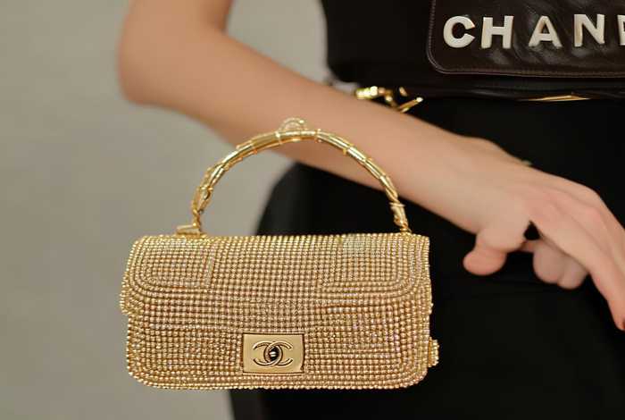 chanel金珠手提包 chanel 金珠腰包 chanel金珠手提包 chanel 金珠腰包