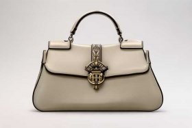 GUCCI官网包包带锁的宽带包包、gucci官网包包带锁的宽带包包