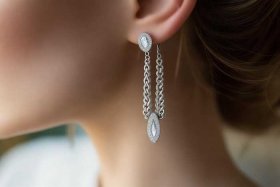 Chanel轻奢耳环，chanel轻奢耳环