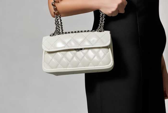 chanel 22 bag中号多少钱 chanel22bag中号多少钱