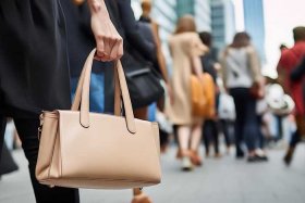 包的品牌排行榜前十名最便宜（品牌包价格比较便宜的牌子）