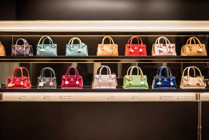 Lv包包全部价格表；lv包包全部价格表