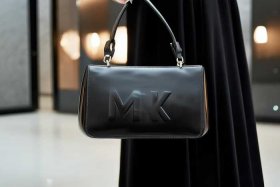 mk包包官方旗舰店新款 - mk官网女包旗舰店2020年新款